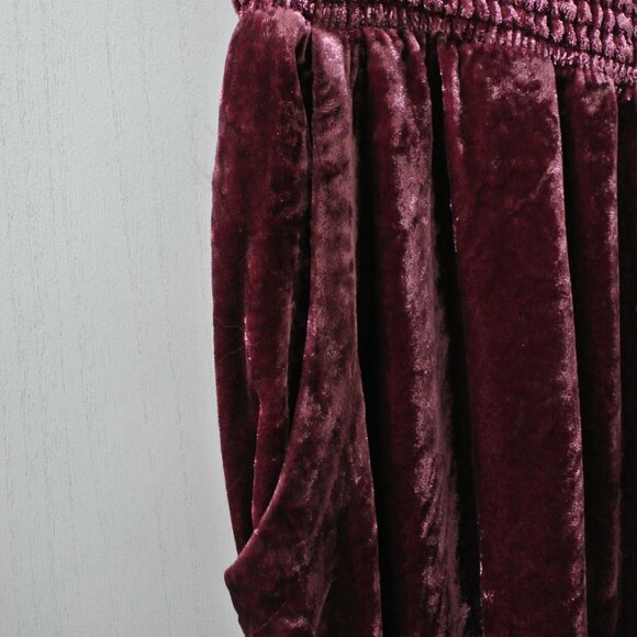 Anthropologie Gloria Velvet Joggers in Wine Bordeaux - Picture 7 of 9